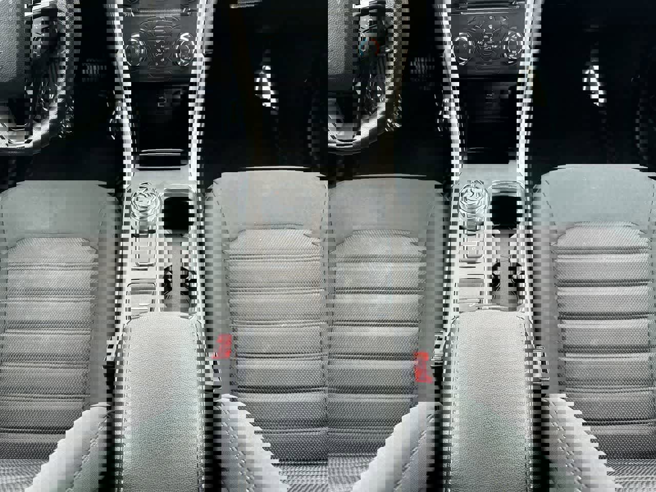 Used 2018 Ford Fusion SE image 30