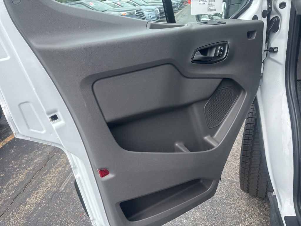 New 2026 Ford Transit 250 148 Medium Roof w/ Exterior Upgrade Package RWD image 38