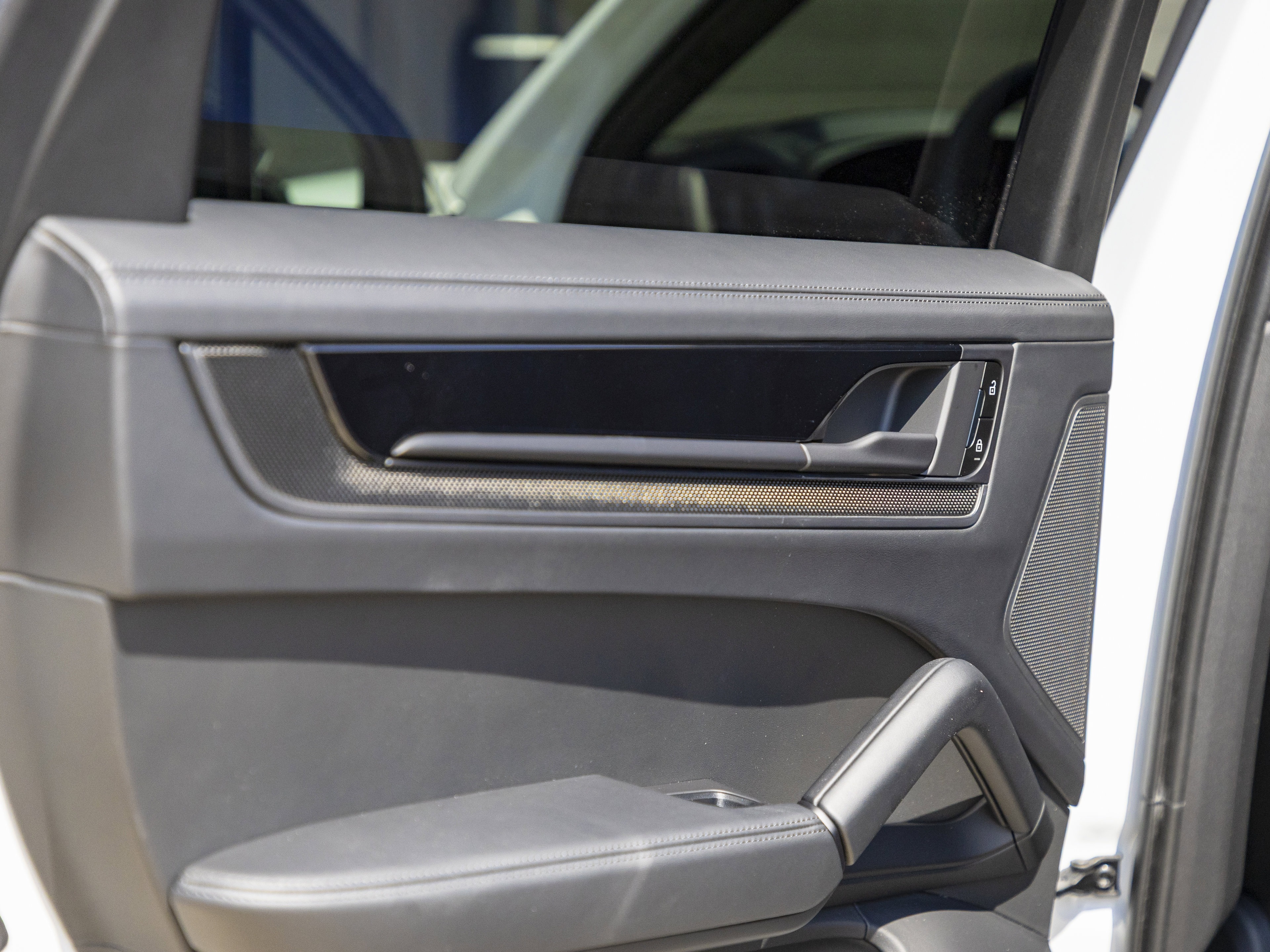 New 2026 Porsche Cayenne Turbo GT image 28