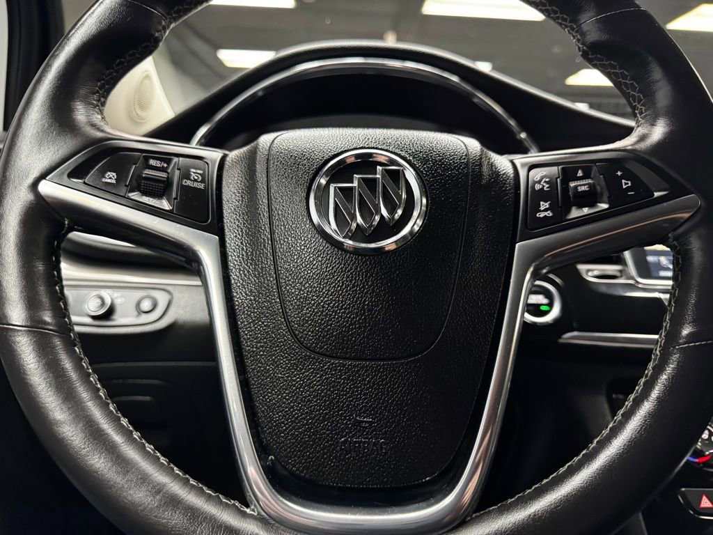 Used 2018 Buick Encore Essence FWD image 22
