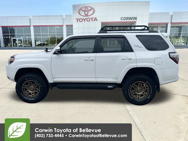 Used 2018 Toyota 4Runner TRD Off-Road Premium AWD/4WD image 2