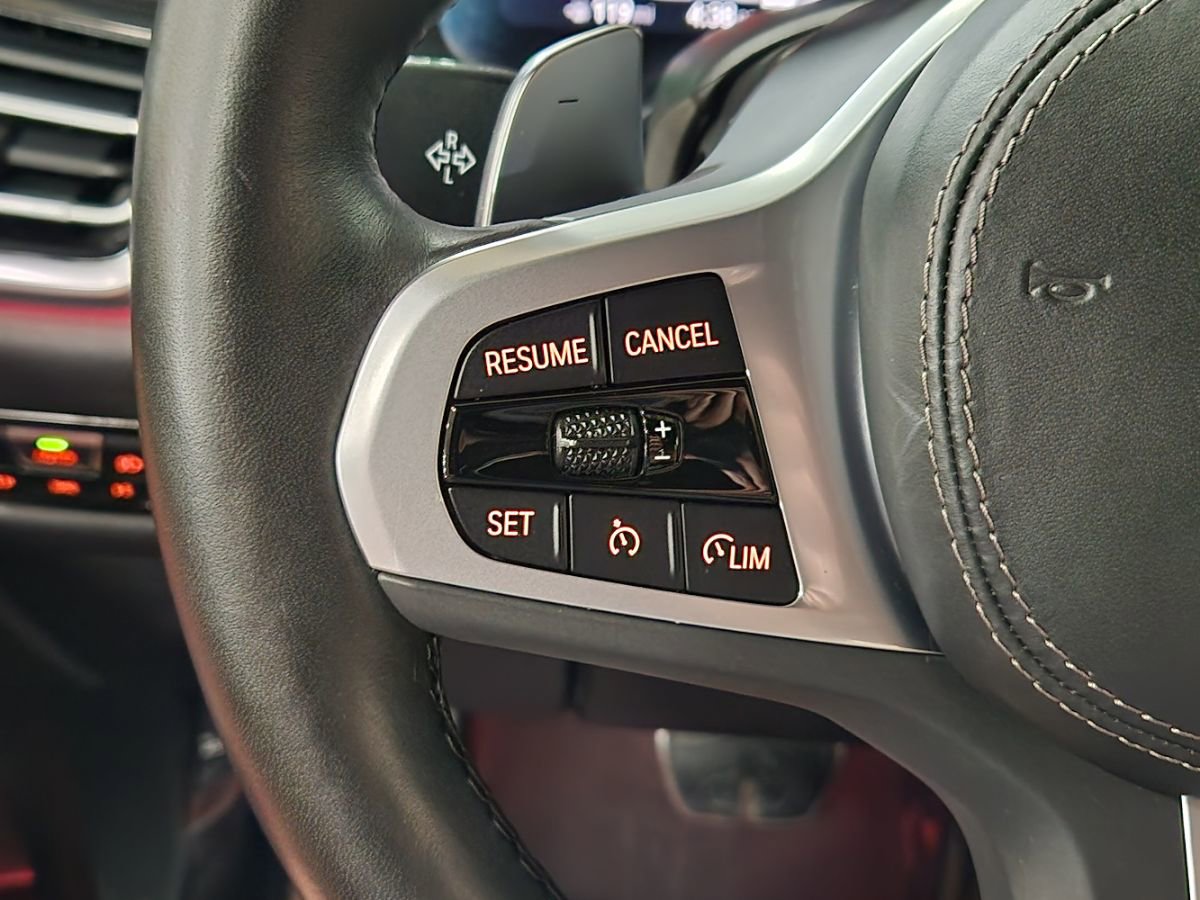 Used 2023 BMW X6 xDrive40i w/ Executive Package image 48