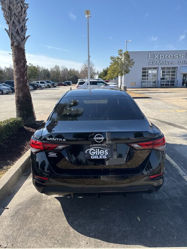 Used 2025 Nissan Sentra S image 8