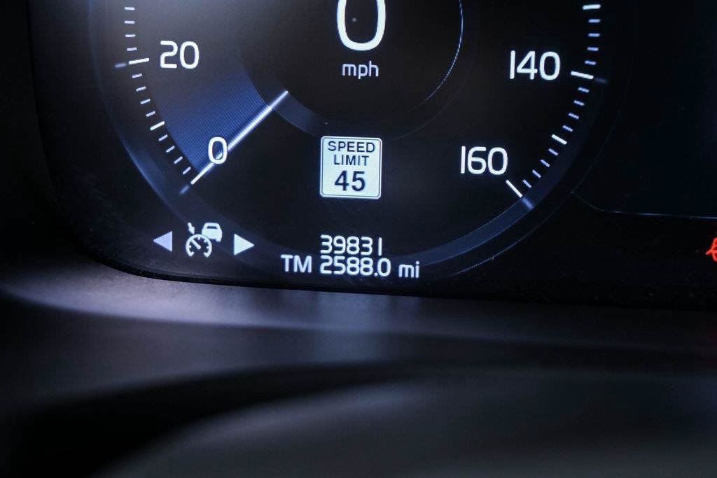 Used 2020 Volvo S60 T5 R-Design FWD image 12