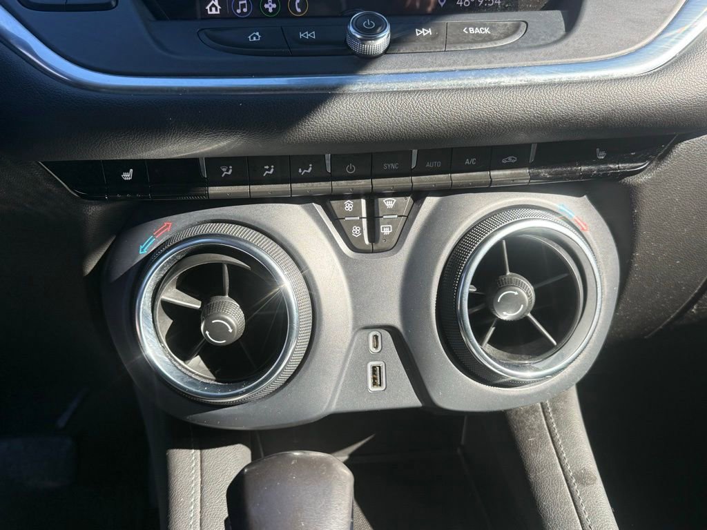 Used 2020 Chevrolet Blazer LT image 19