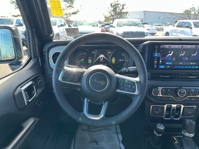 Used 2025 Jeep Wrangler Unlimited Sahara w/ Safety Group image 20