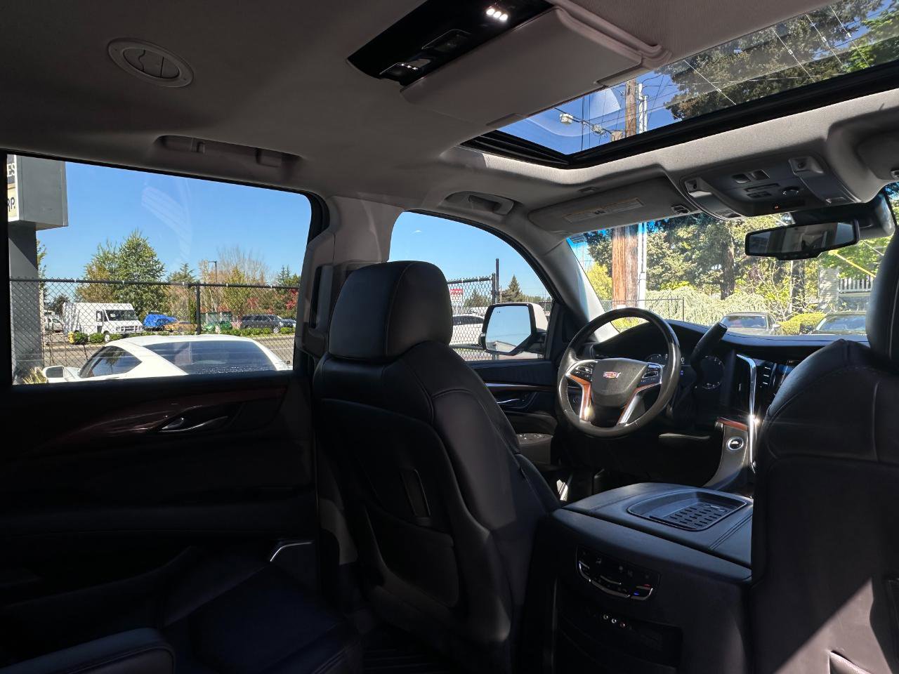 Used 2016 Cadillac Escalade Premium AWD/4WD image 29