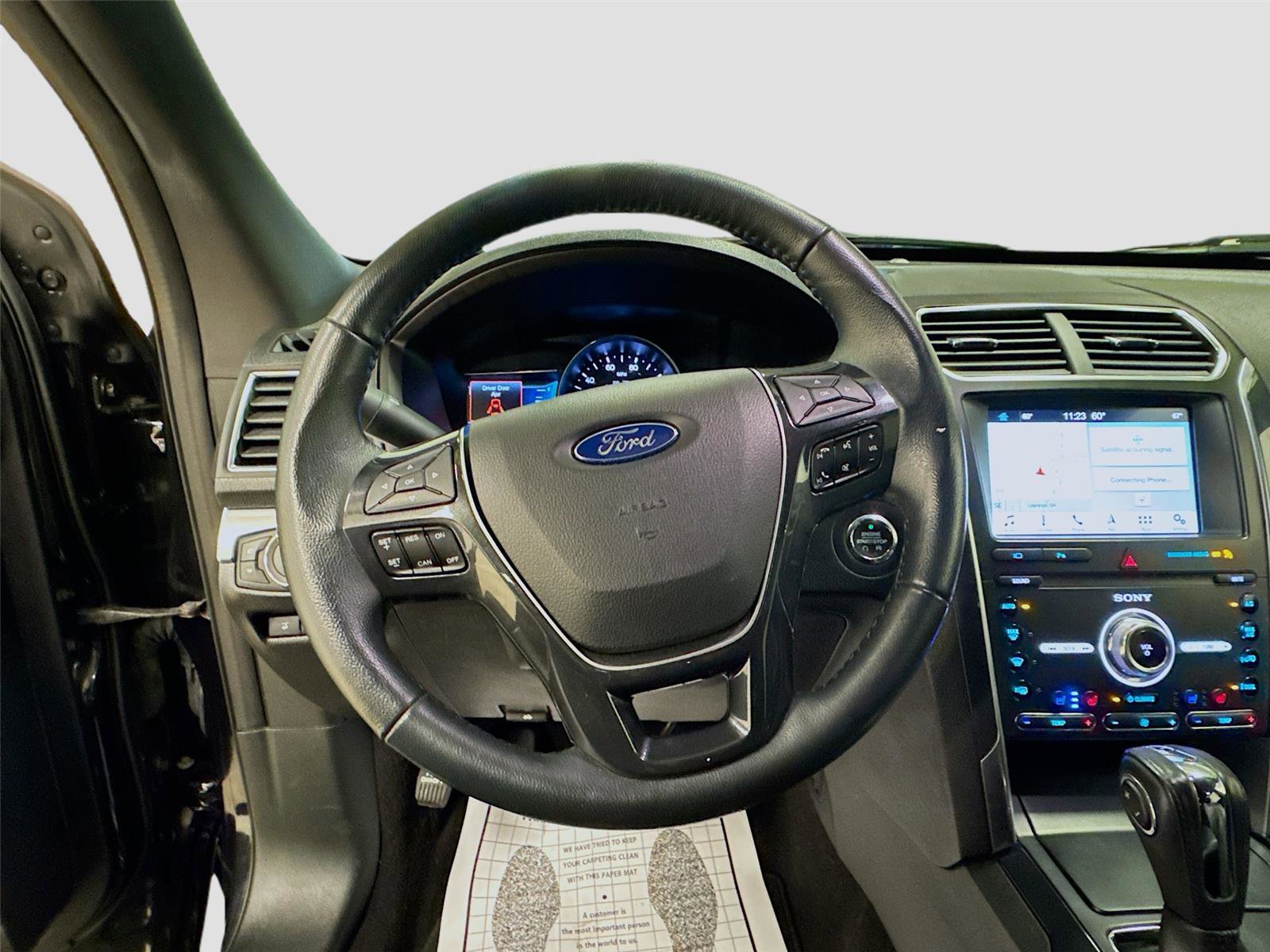 Used 2019 Ford Explorer Limited w/ Class III Trailer Tow Package image 11