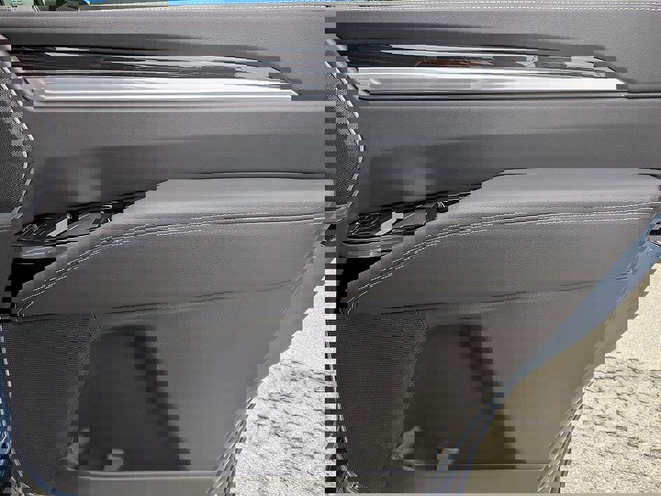 New 2026 Cadillac Escalade Luxury w/ Touring Package image 31