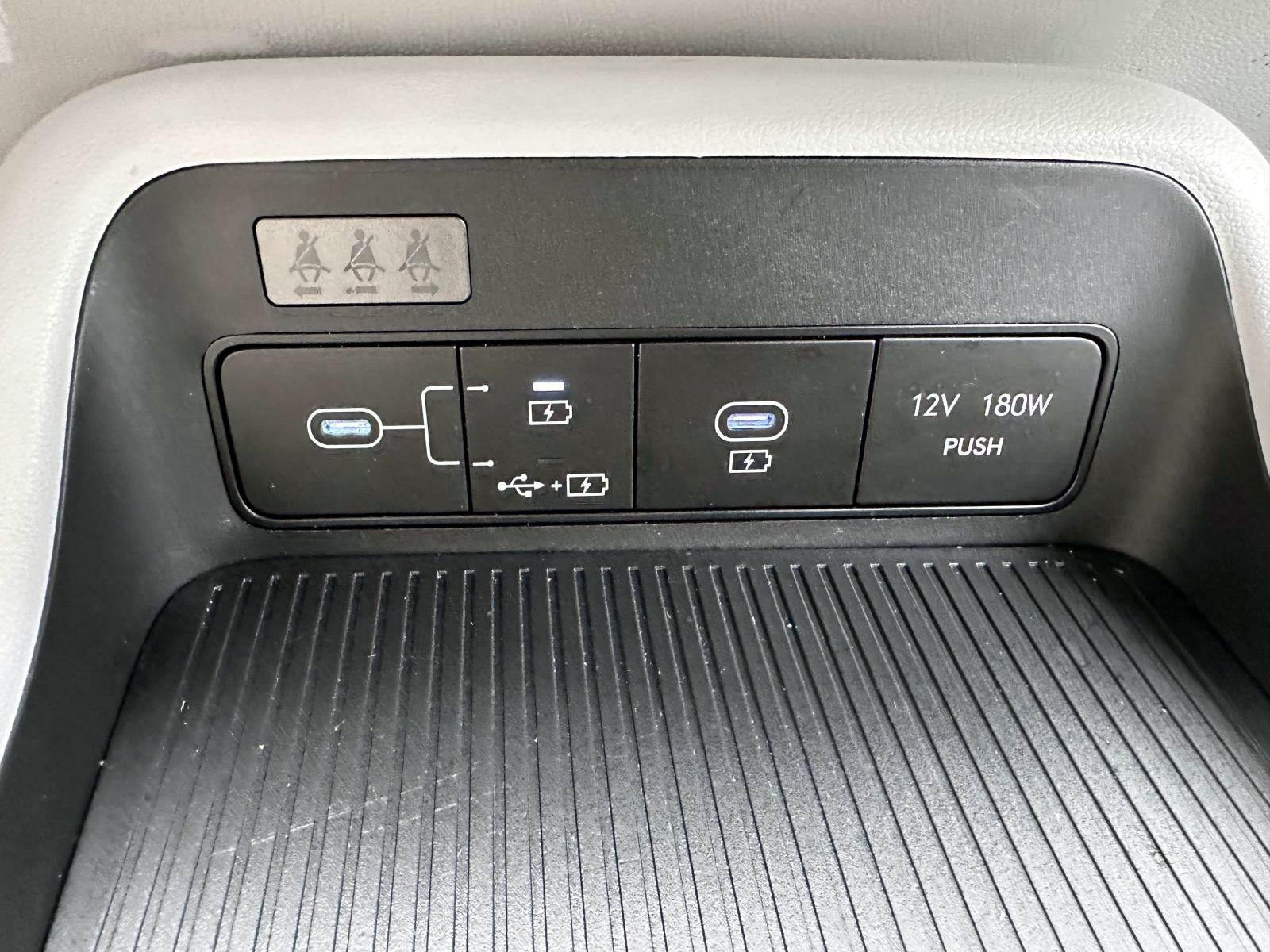 Used 2024 Hyundai Kona SE AWD/4WD image 25