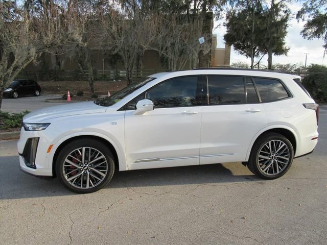 Used 2023 Cadillac XT6 Sport w/ Technology Package image 5