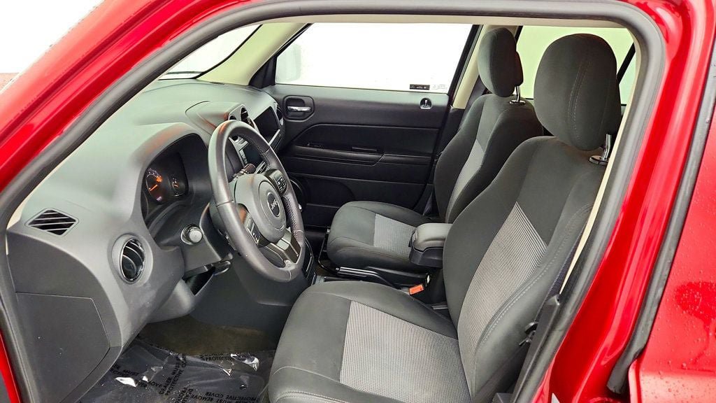 Used 2017 Jeep Patriot Latitude FWD image 18