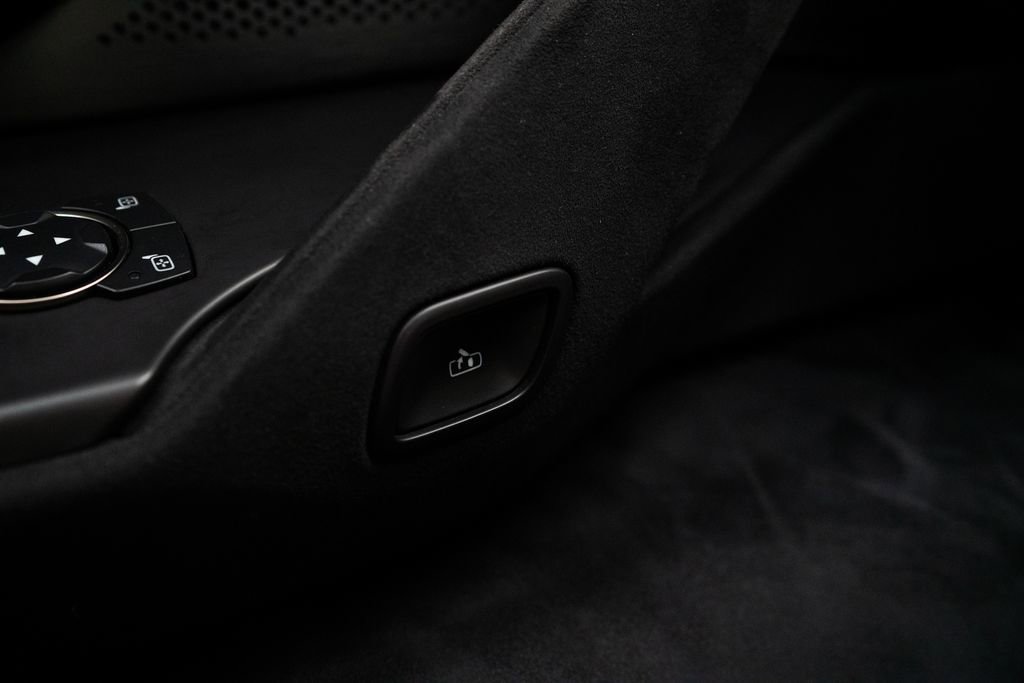 Used 2019 Ford GT RWD image 28