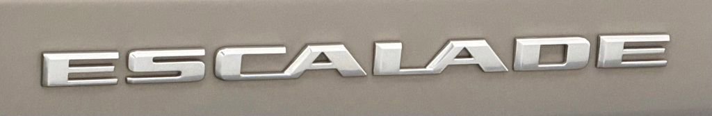 Used 2019 Cadillac Escalade Premium Luxury image 8