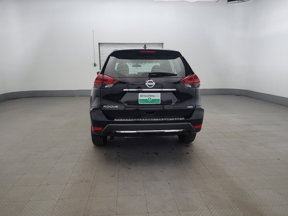 Used 2018 Nissan Rogue S image 6