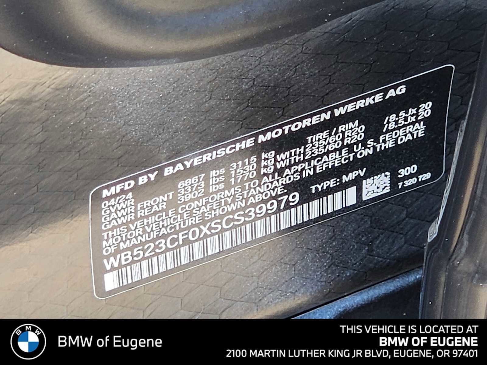 Used 2025 BMW iX xDrive50 image 26