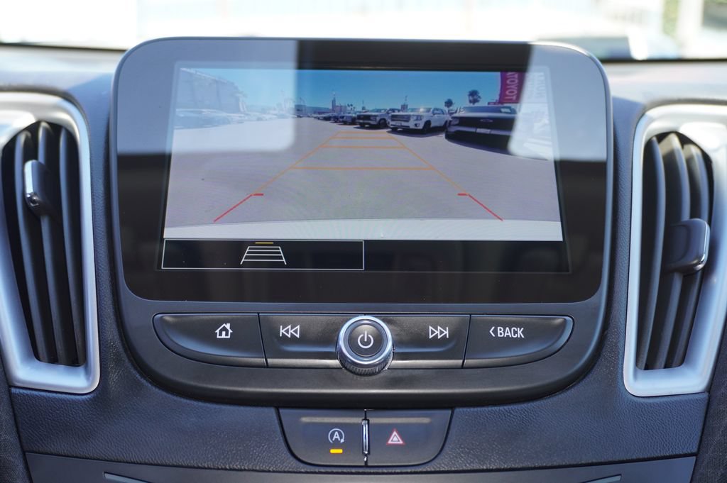 Used 2025 Chevrolet Malibu RS FWD image 16