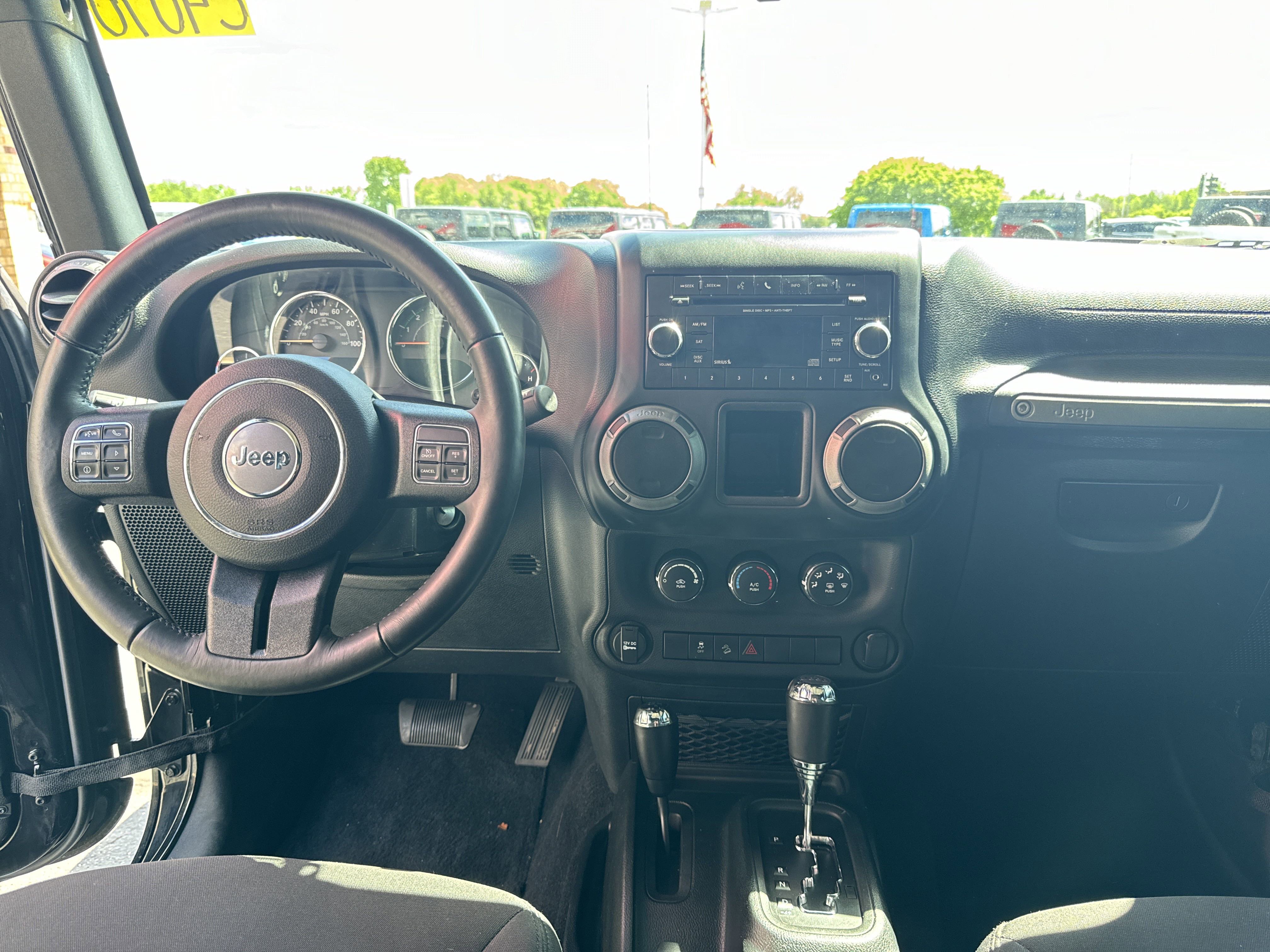 Used 2017 Jeep Wrangler Sport w/ Connectivity Group AWD/4WD image 23