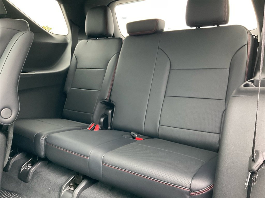 New 2026 Chevrolet Traverse RS w/ LPO, Floor Liner Package image 30