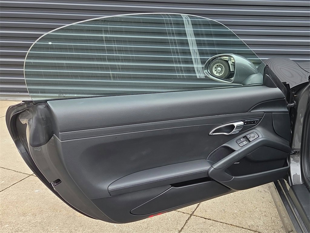 Used 2013 Porsche Boxster S image 7