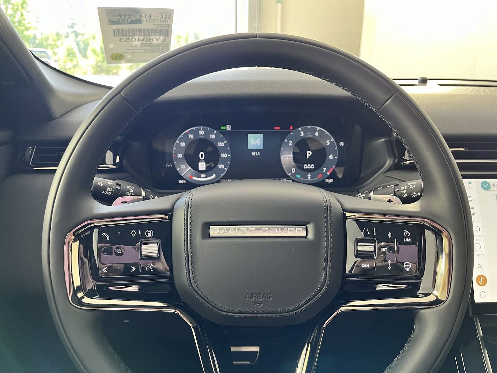 Used 2025 Land Rover Range Rover Velar Dynamic SE image 14