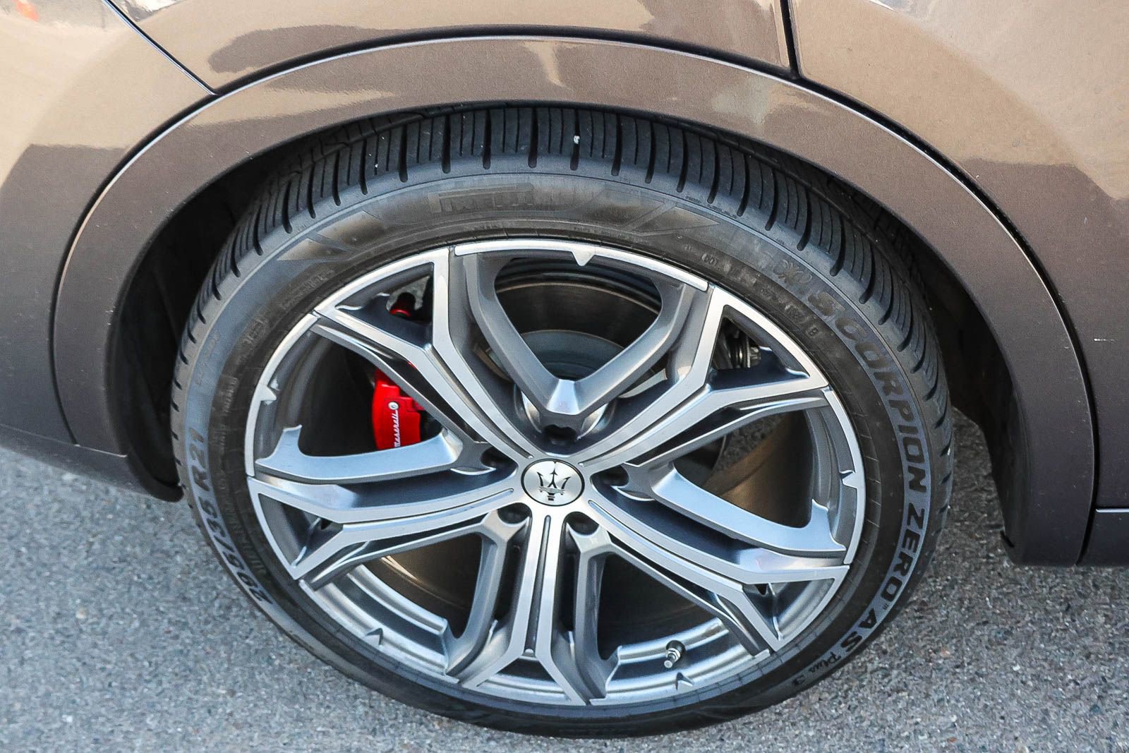 Used 2020 Maserati Levante S GranLusso AWD/4WD image 11