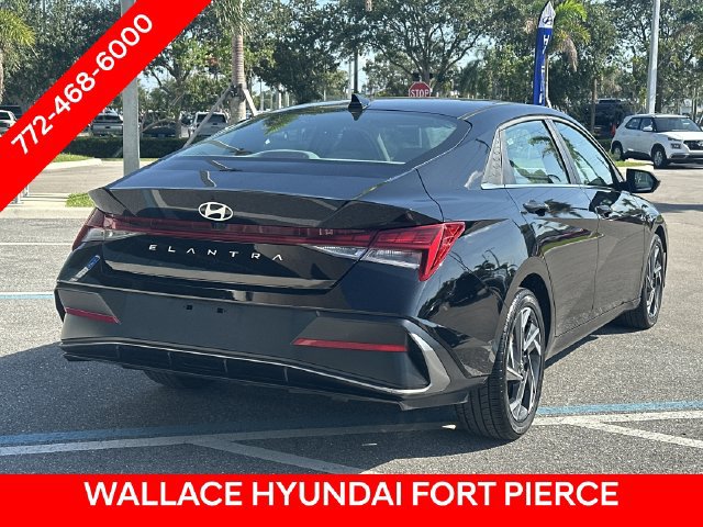 Used 2025 Hyundai Elantra SEL FWD image 6