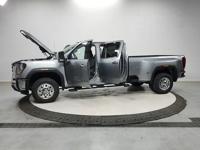 New 2026 GMC Sierra 3500 SLT w/ SLT Convenience Package AWD/4WD image 12