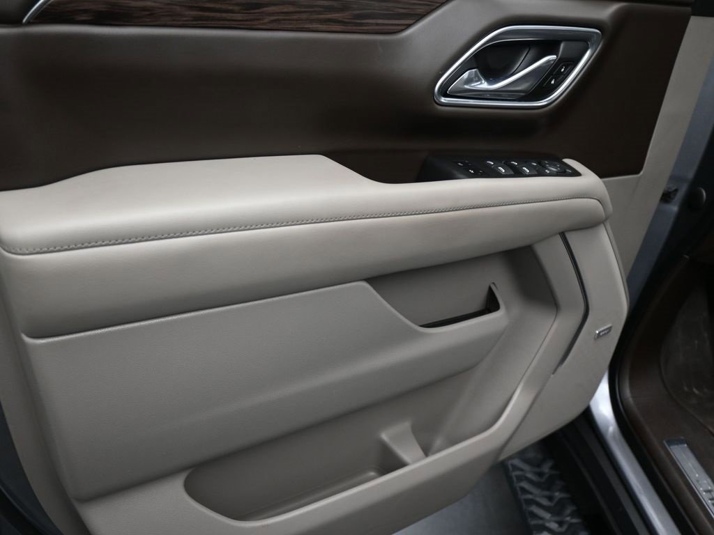 Used 2021 Chevrolet Tahoe Z71 w/ Z71 Off-Road Package image 24