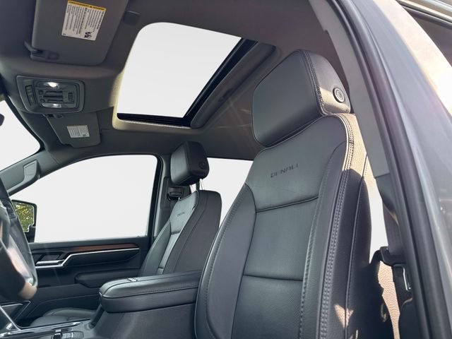 Used 2025 GMC Sierra 2500 Denali w/ Technology Package AWD/4WD image 16