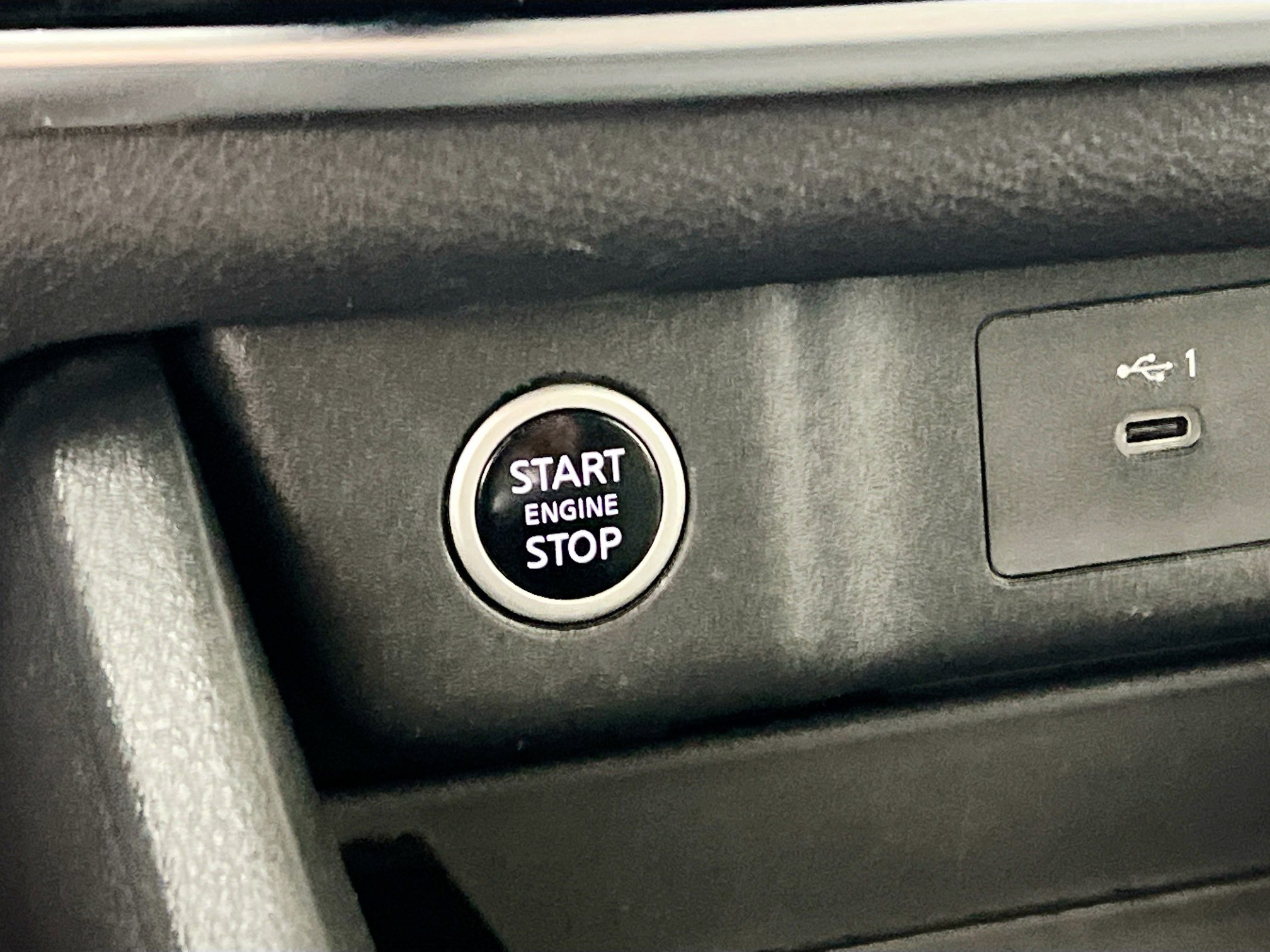 Used 2023 Nissan Rogue SV image 24