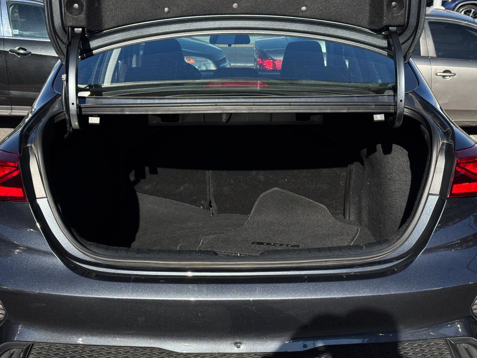 Used 2023 Kia Forte LXS image 8