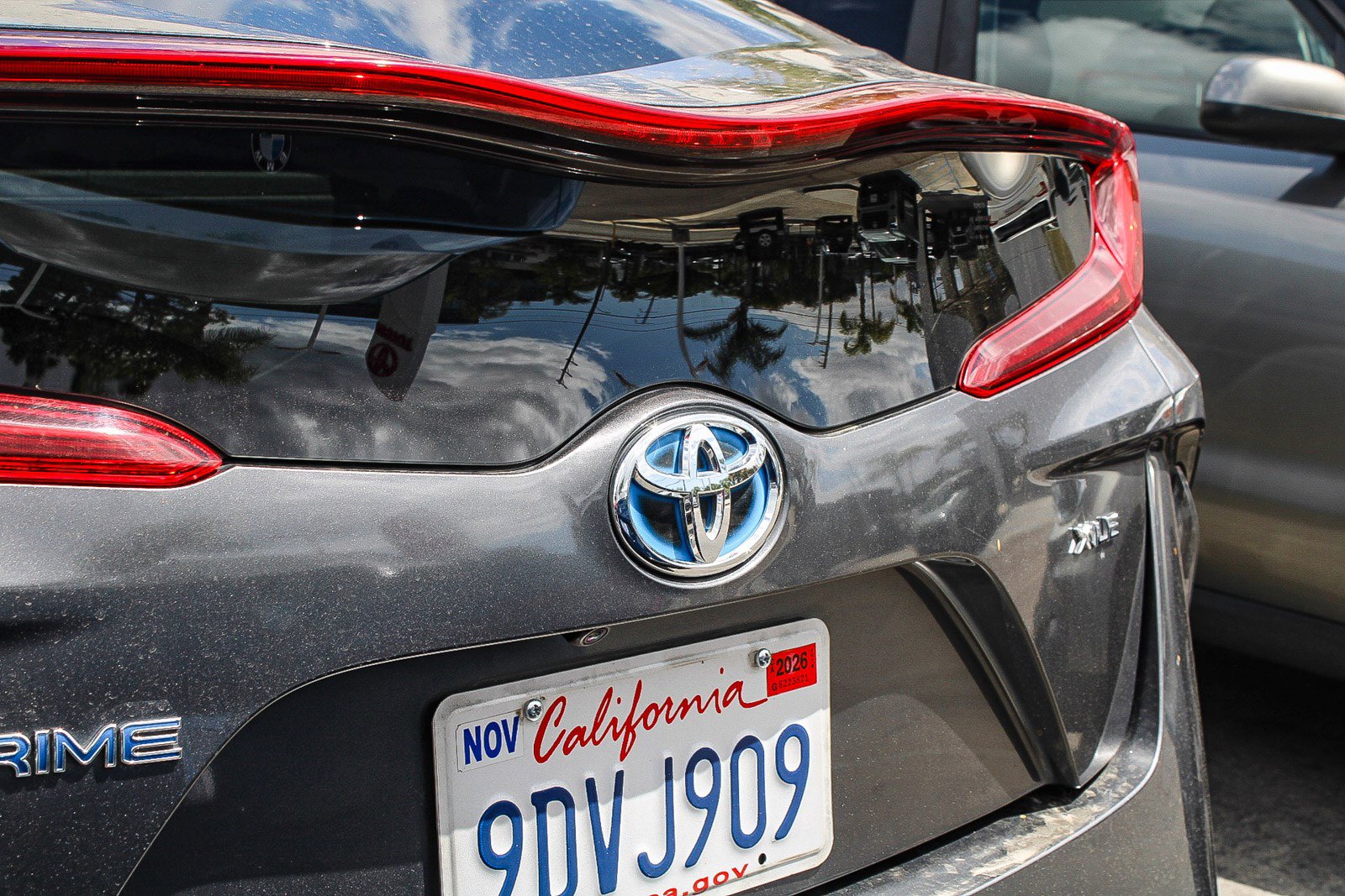 Used 2022 Toyota Prius Prime XLE FWD image 14
