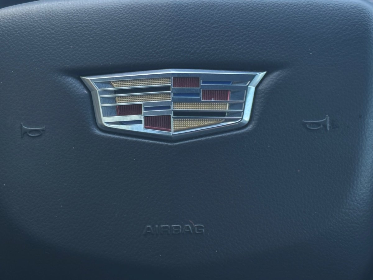 Used 2022 Cadillac XT6 Premium Luxury FWD image 12