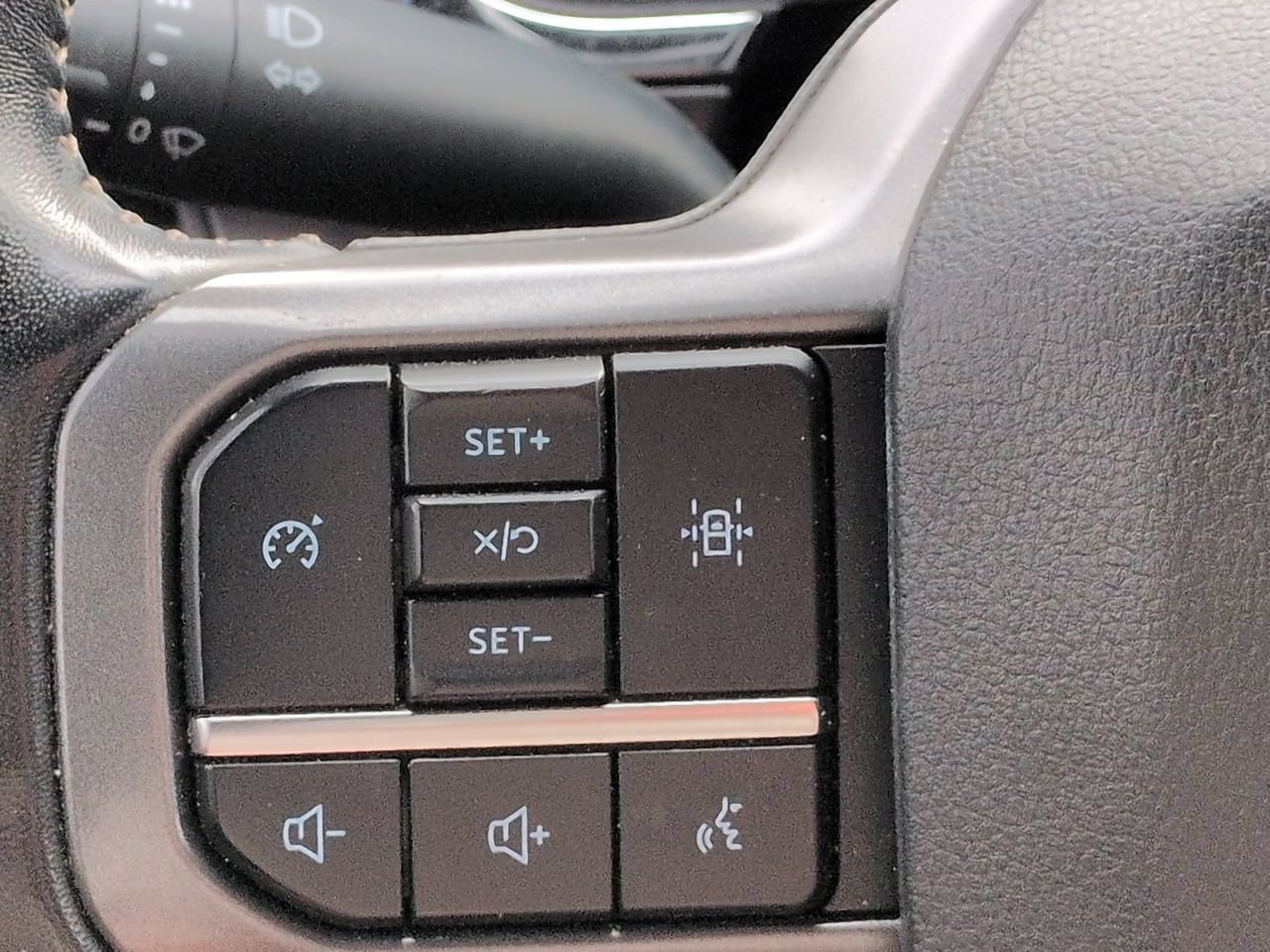 Used 2022 Ford F150 Lariat AWD/4WD image 23