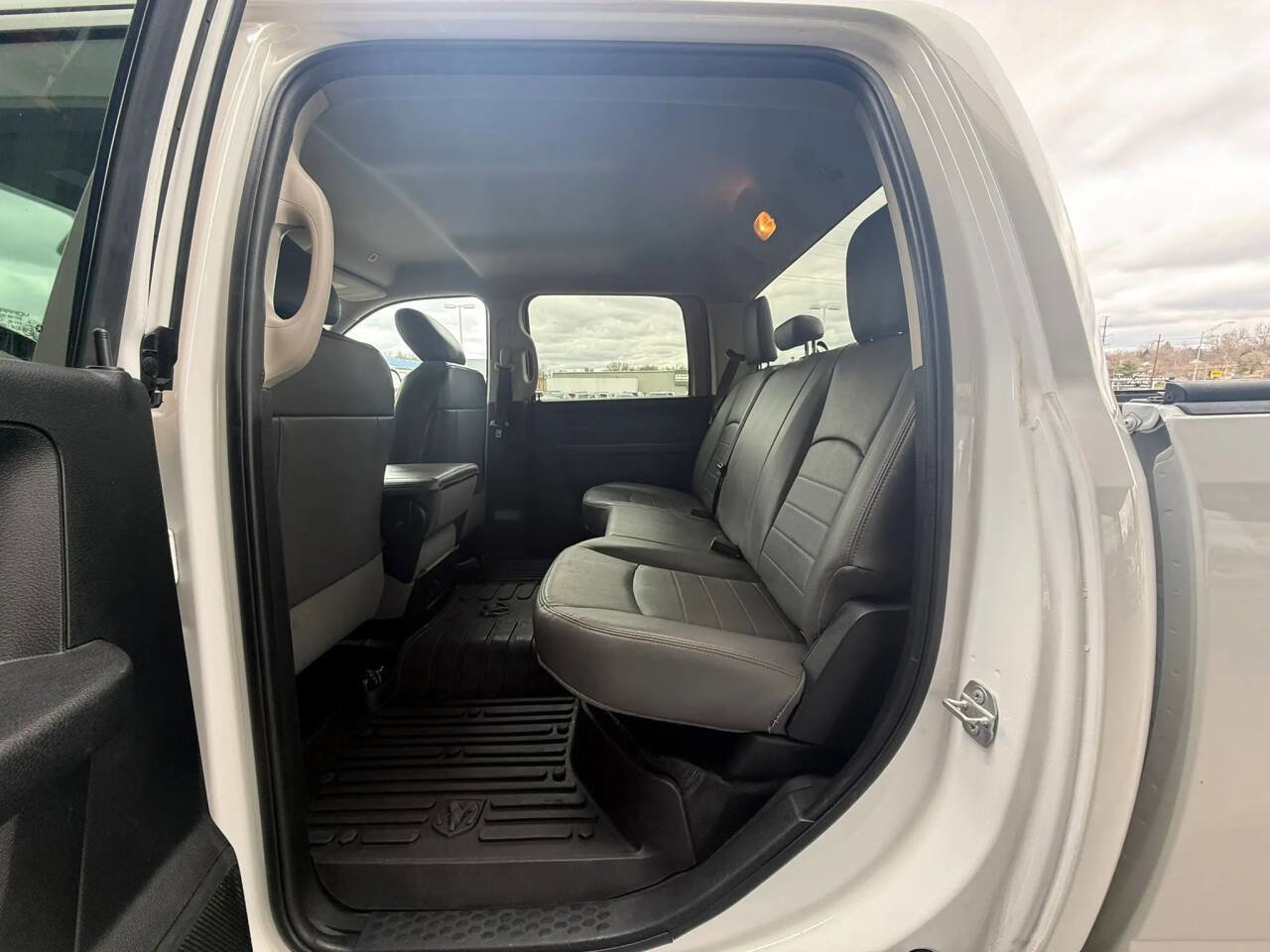 Used 2018 RAM 2500 Tradesman w/ Chrome Appearance Group AWD/4WD image 13