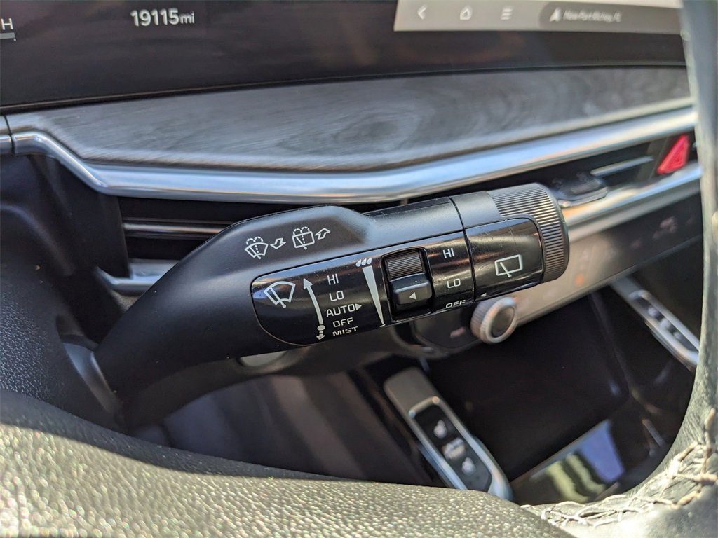 Certified 2025 Kia Sorento SX Prestige image 37