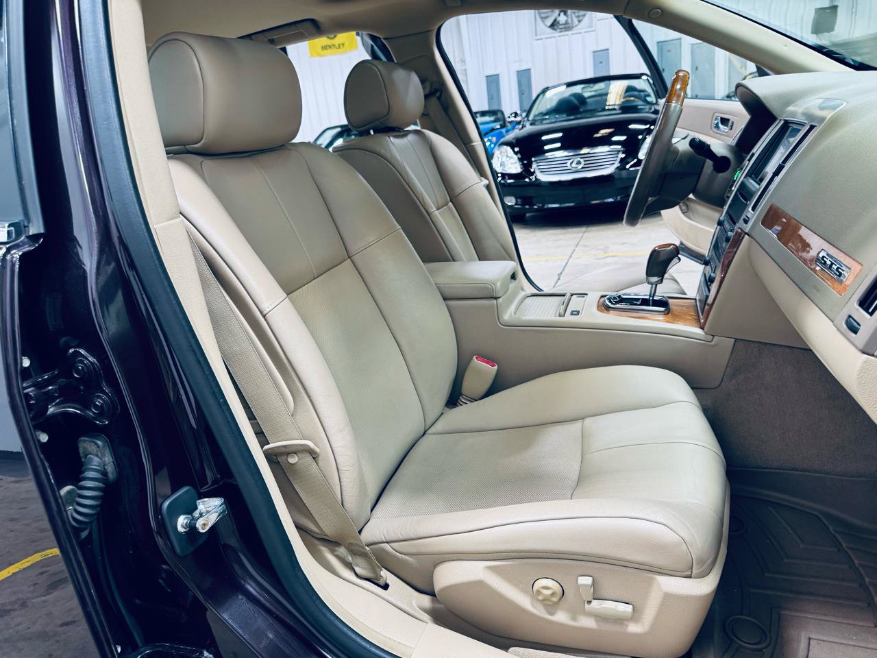 Used 2009 Cadillac STS V8 w/ Rwd Preferred Equipment Group image 40