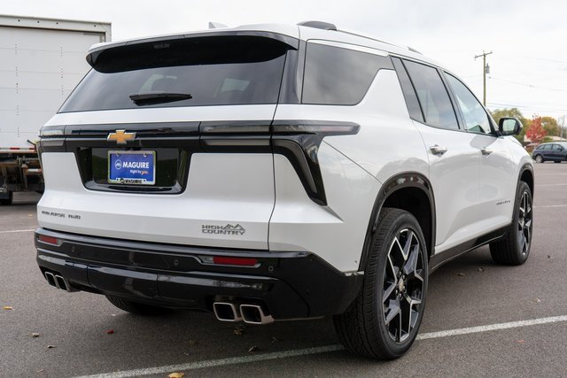 Used 2025 Chevrolet Traverse High Country image 6