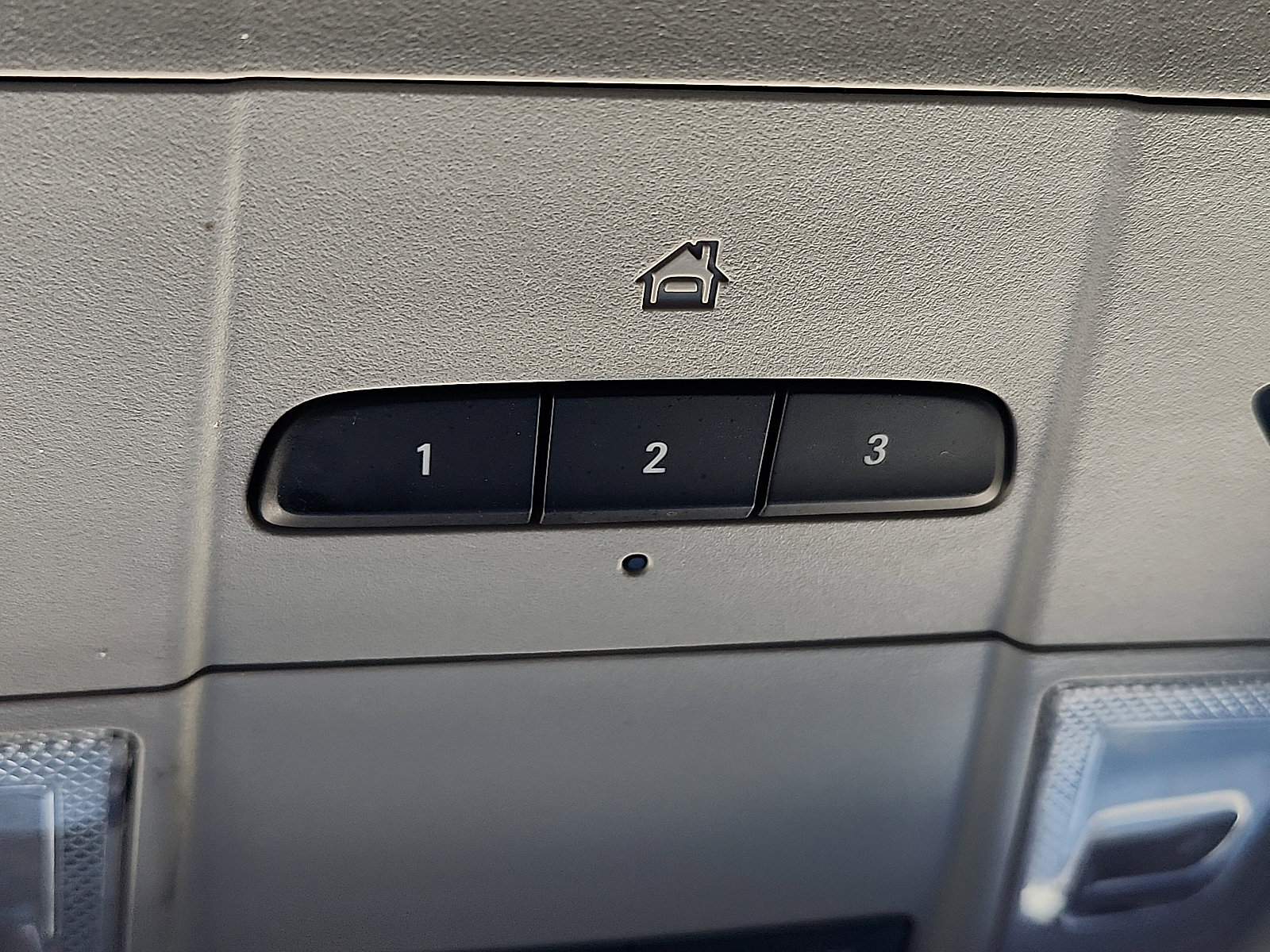 Used 2019 GMC Terrain SLT w/ Preferred Package image 17