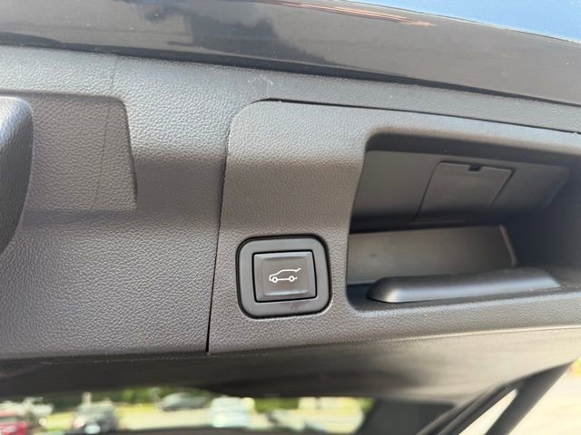 Certified 2023 GMC Acadia Denali w/ Black Diamond Edition AWD/4WD image 12