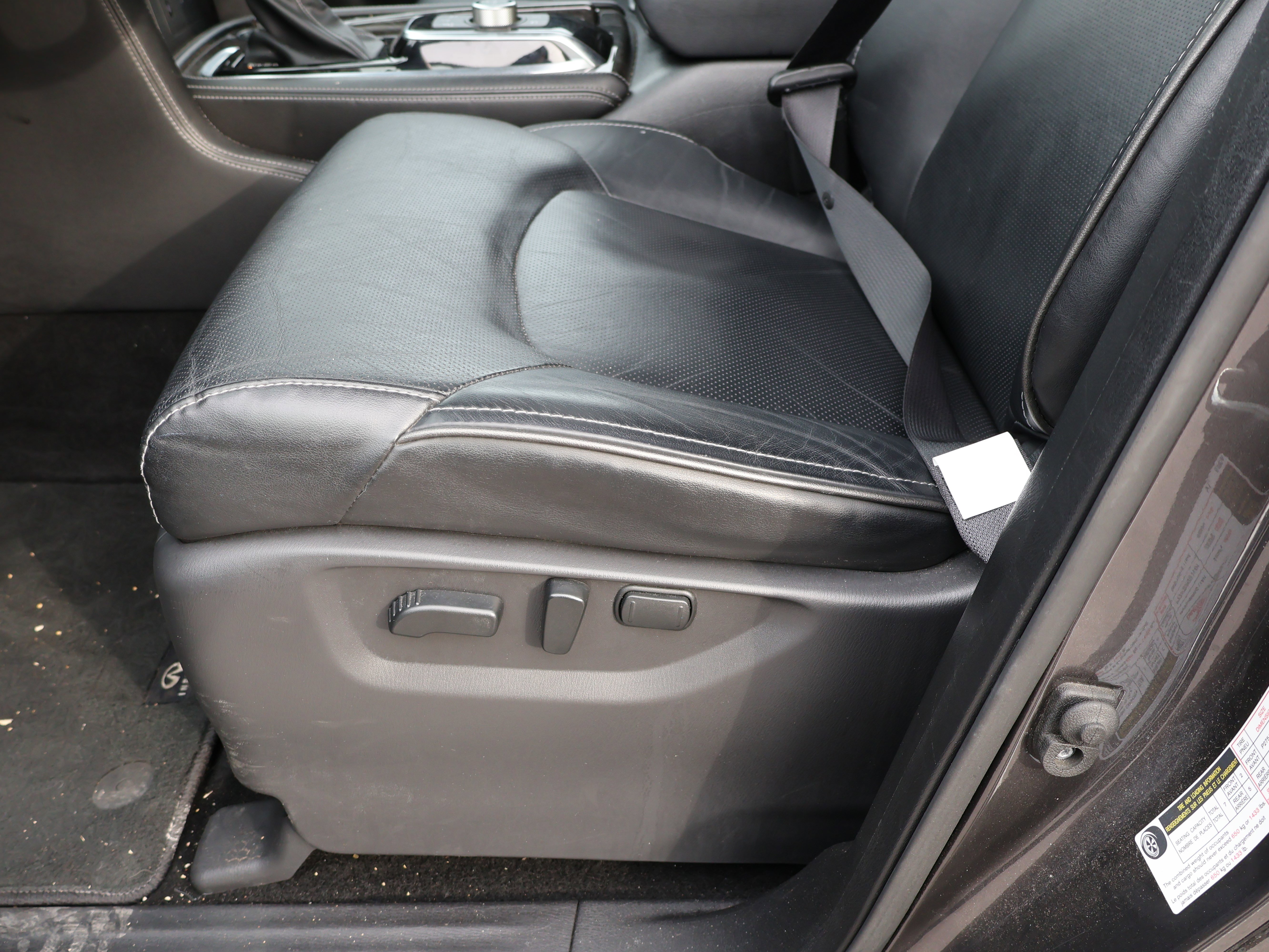 Used 2024 INFINITI QX80 Luxe image 48