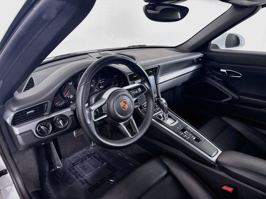 Certified 2017 Porsche 911 Carrera RWD image 4
