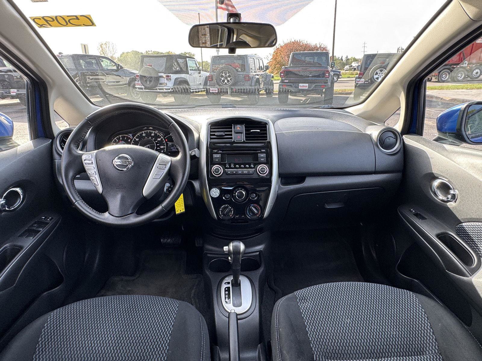 Used 2015 Nissan Versa Note SV FWD image 25