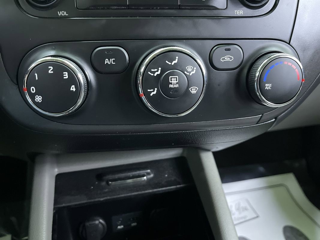 Used 2015 Kia Forte LX w/ Popular Package image 21