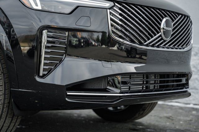 Certified 2025 Volvo XC90 T8 Core w/ Climate Package image 13