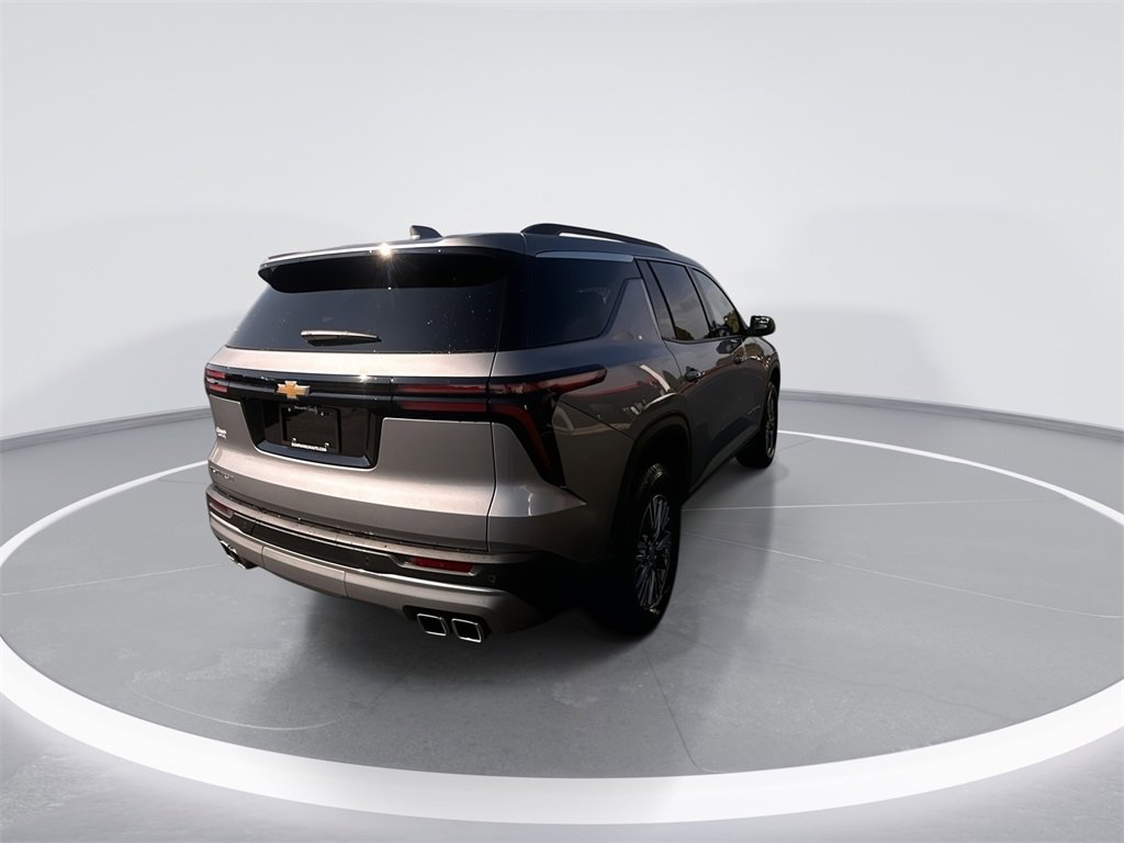 Used 2025 Chevrolet Traverse LT w/ LPO, Floor Liner Package image 8