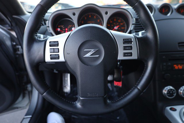 Used 2006 Nissan 350Z Enthusiast w/ (N93) Cargo Convenience Pkg image 26