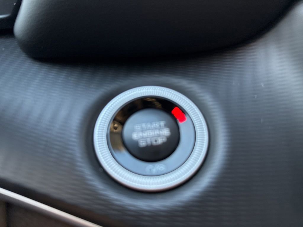 New 2025 Jeep Grand Cherokee L Laredo image 64