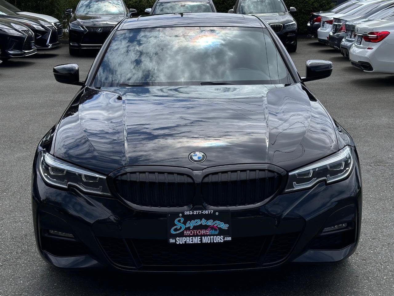 Used 2021 BMW 330i Sedan w/ M Sport Package RWD image 9